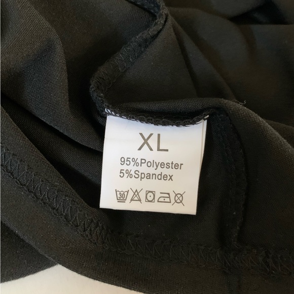 Black Floral Garden Tank Top - Women's Sleeveless Graphic Tee - Picture 3 of 7